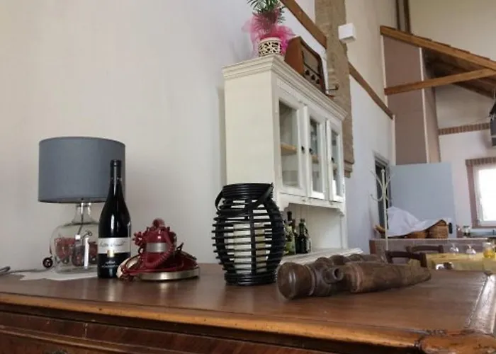 לינה וארוחת בוקר Trava